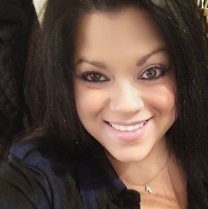 Meet your Posher, Dee